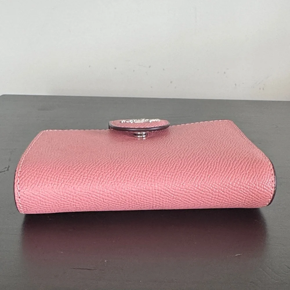 Coach Blush Pink Wallet, NWT - Picture 4 of 8